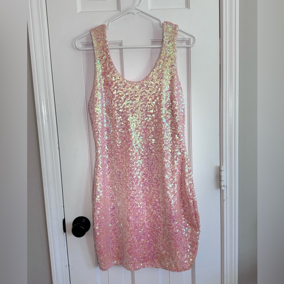 Dainty Hooligan NWT Pink Iridescent Sequin Stretch Dress Size Large - Picture 6 of 10